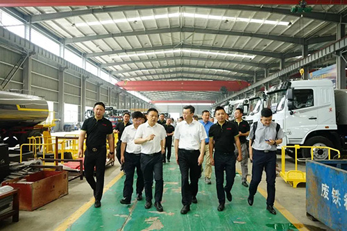 【特别报道】聚焦新能化、智能化转型发展│市委书记钱远坤陪同中国电动汽车百人会、北京清华工研院领导走访调研凯力汽车集团