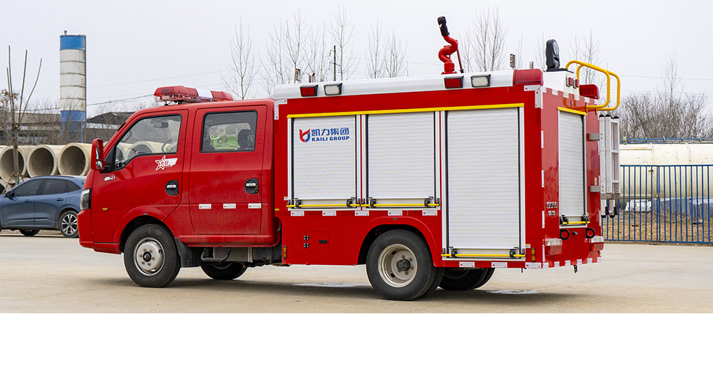 东风途逸双排水罐消防车图3