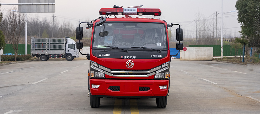 东风大多利卡外露水罐消防车图7