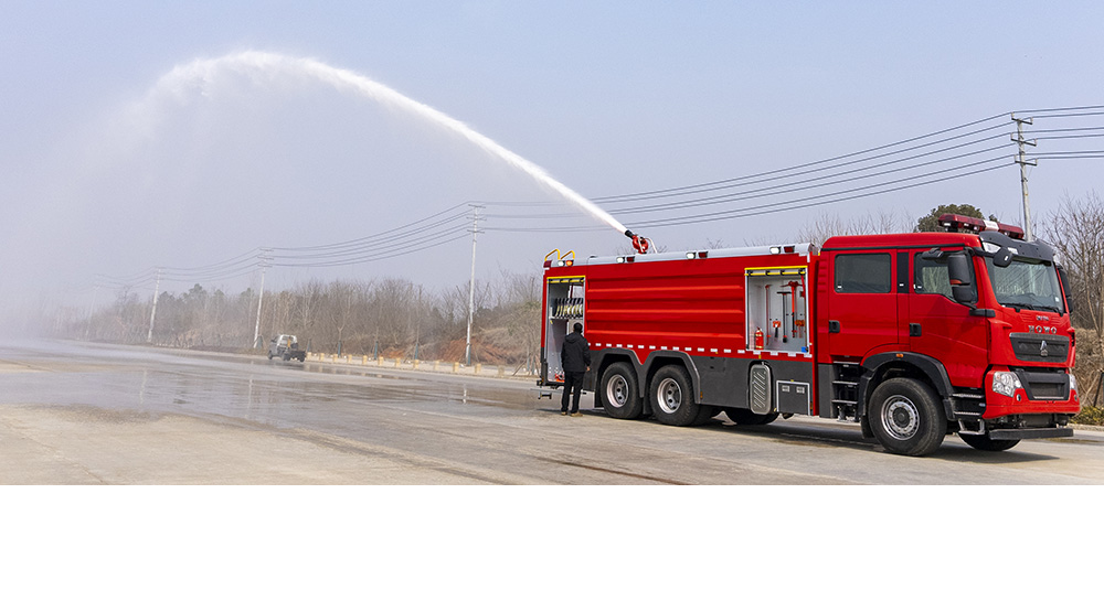 豪沃后双桥外露水罐消防车图12