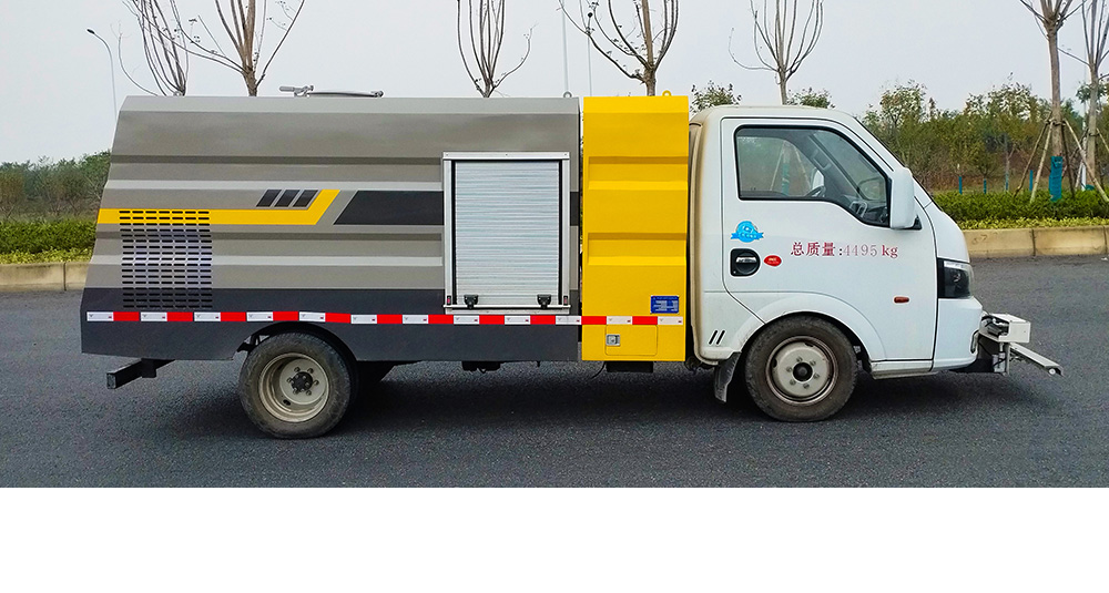 东风途逸纯电路面清洗车图3