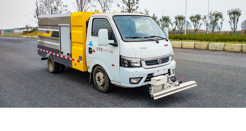 东风途逸纯电路面清洗车图1