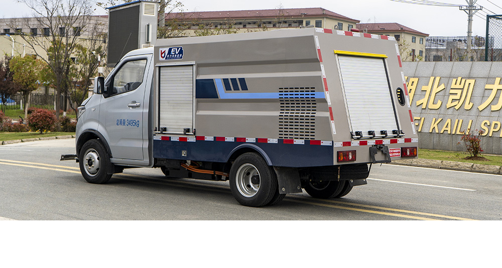 长安神骐纯电路面清洗车图6