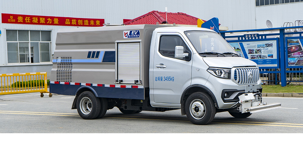 长安神骐纯电路面清洗车图1