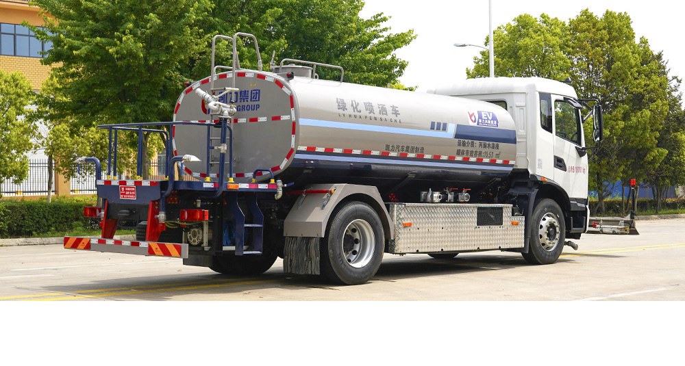 东风天锦纯电路面清洗车图3