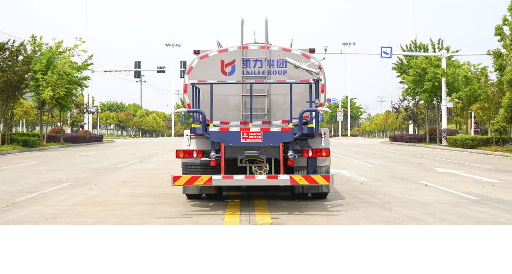 东风天锦纯电路面清洗车图8