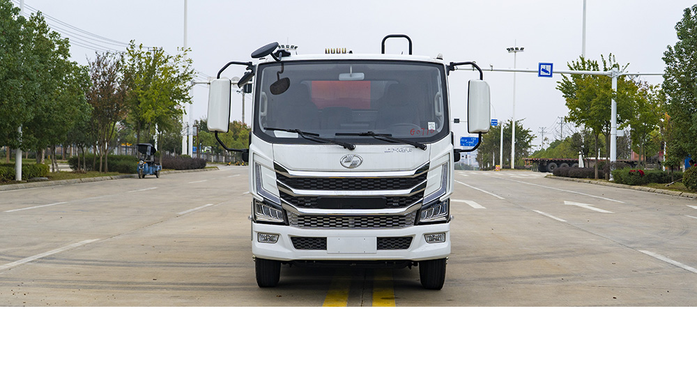 上汽跃进纯电压缩式垃圾车图7