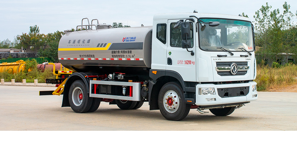 东风D9洒水车图1