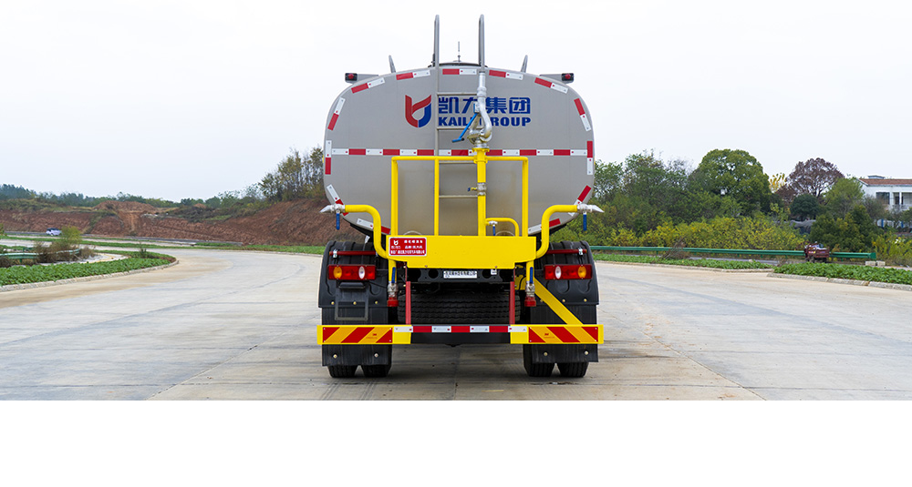 柳汽M3洒水车图7