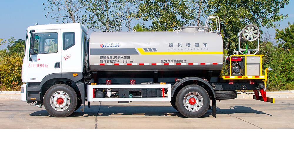 东风D9绿化喷洒车图4