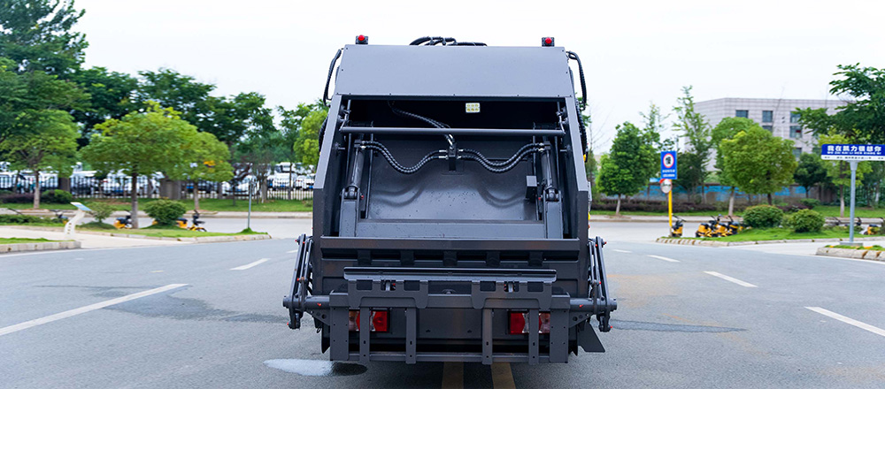 柳汽乘龙L2压缩式垃圾车图4