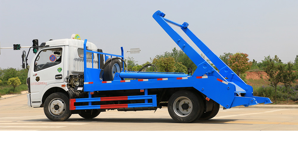 东风大多利卡摆臂式垃圾车图2