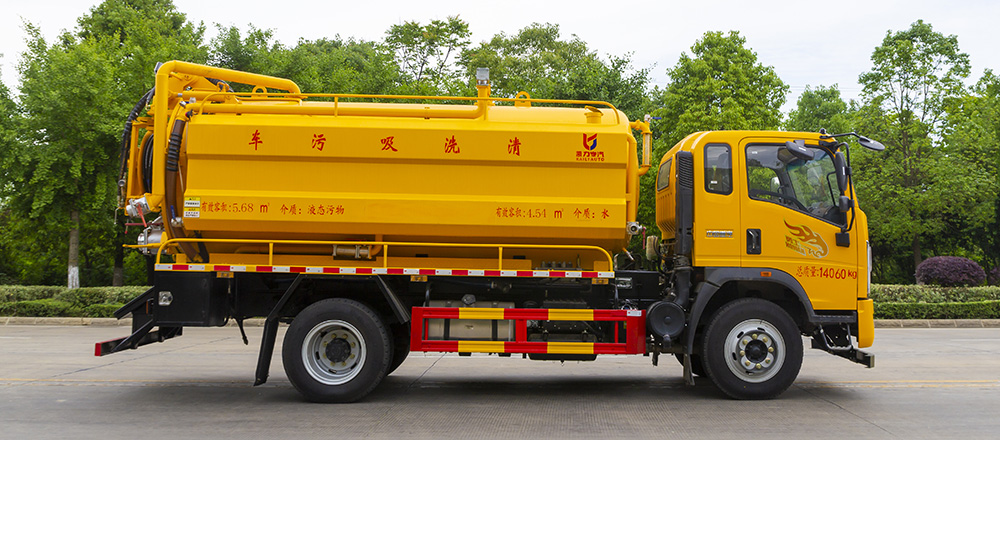 重汽豪曼清洗吸污车图4