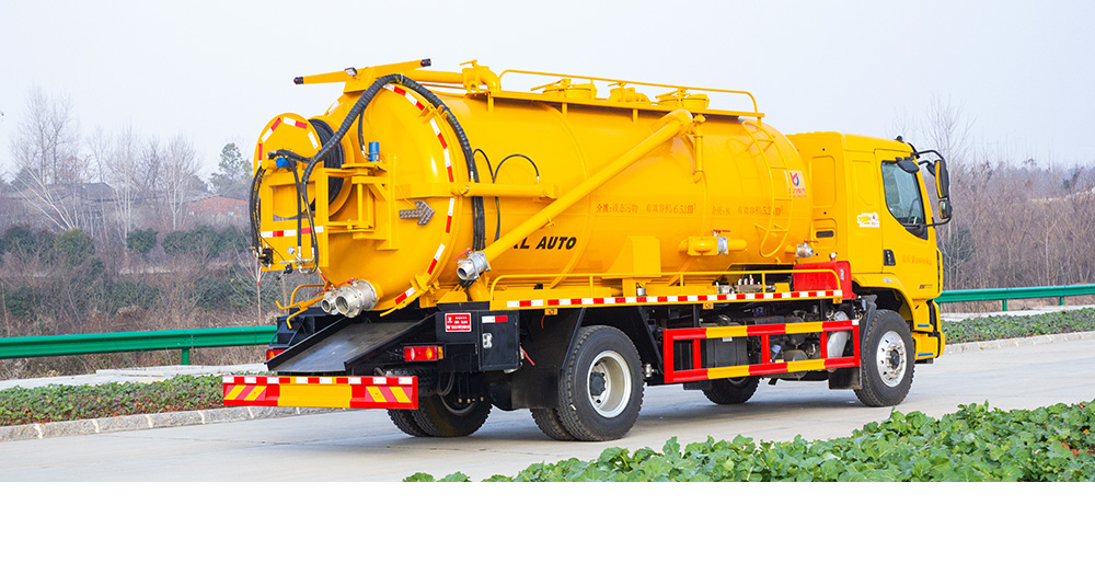 柳汽乘龙清洗吸污车图4