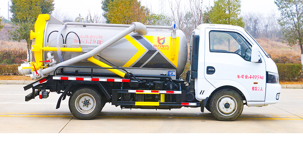 东风途逸吸污车图5