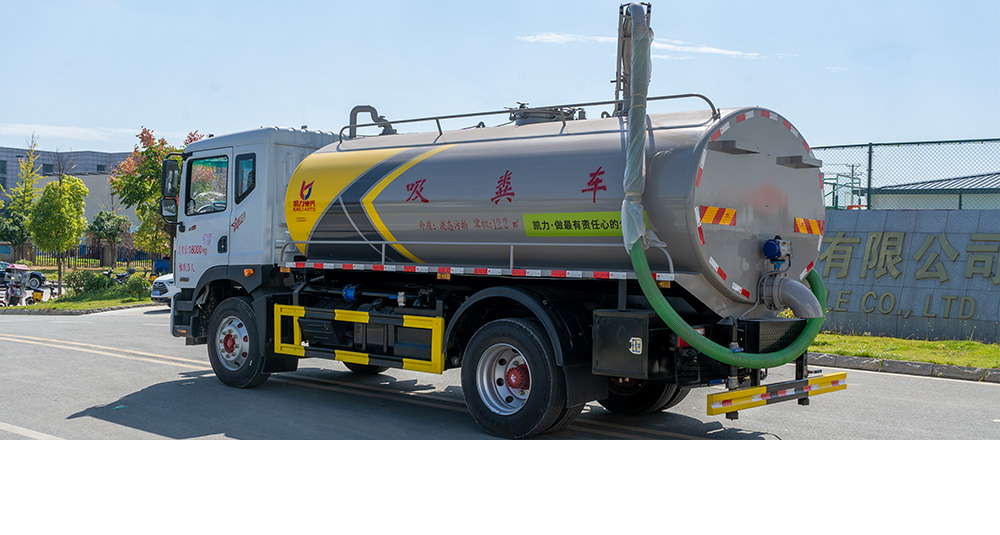 东风D9吸粪车图6