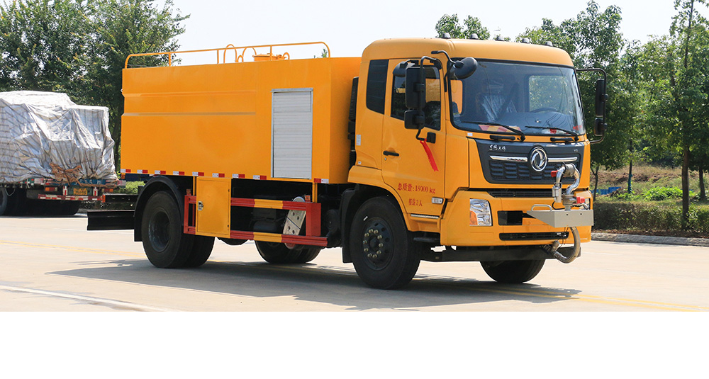 东风天锦高压清洗车图1