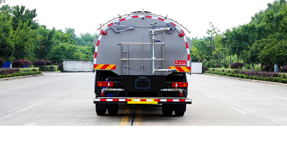 天锦路面养护车图8