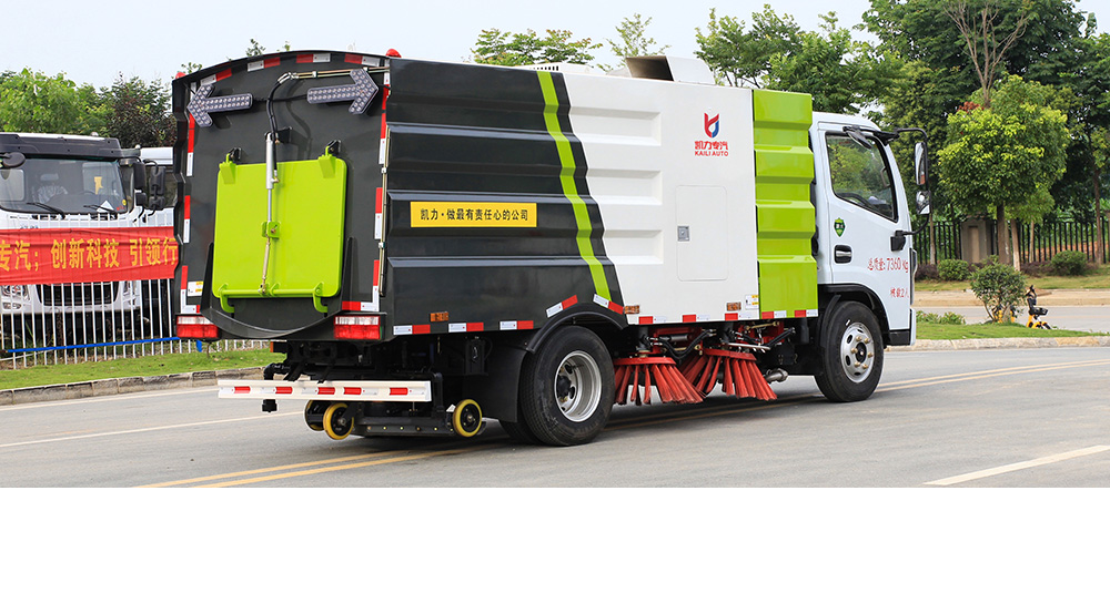 小多利卡扫路车图5