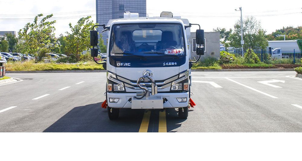 东风小多利卡洗扫车图7