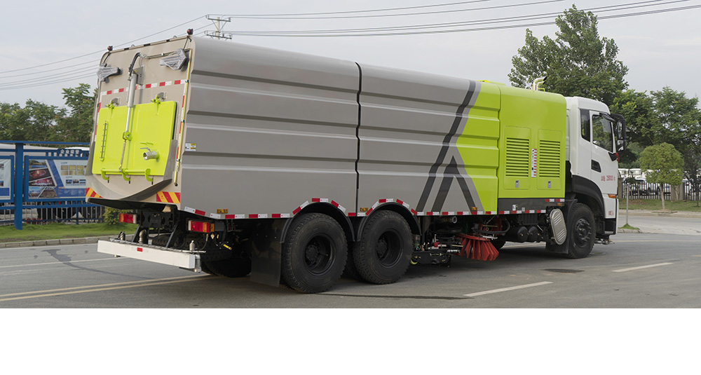 东风天龙洗扫车图3