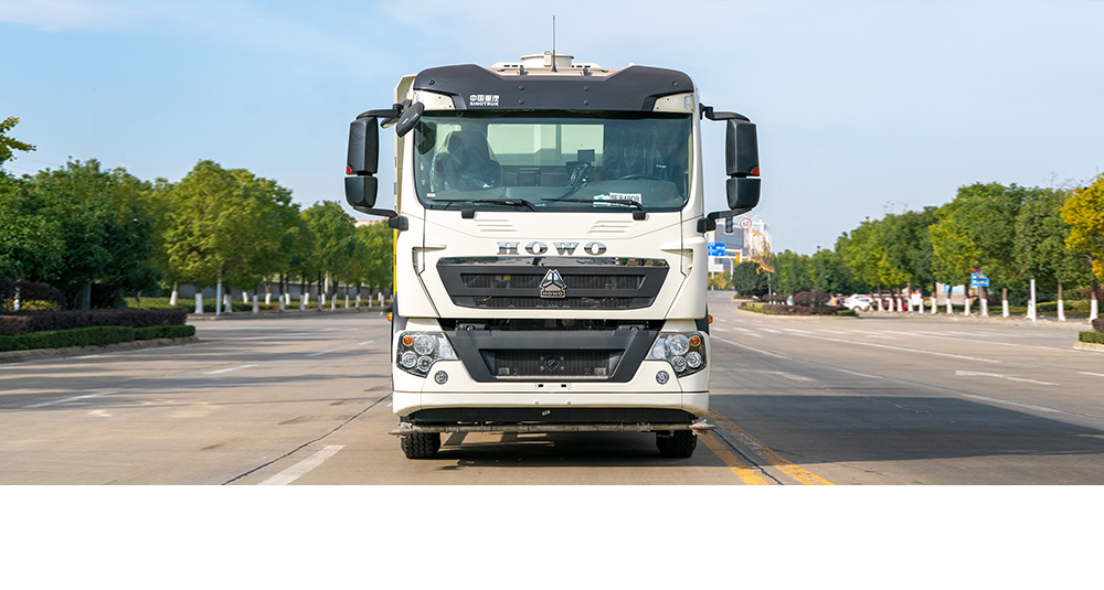 重汽豪沃深度保洁车图7