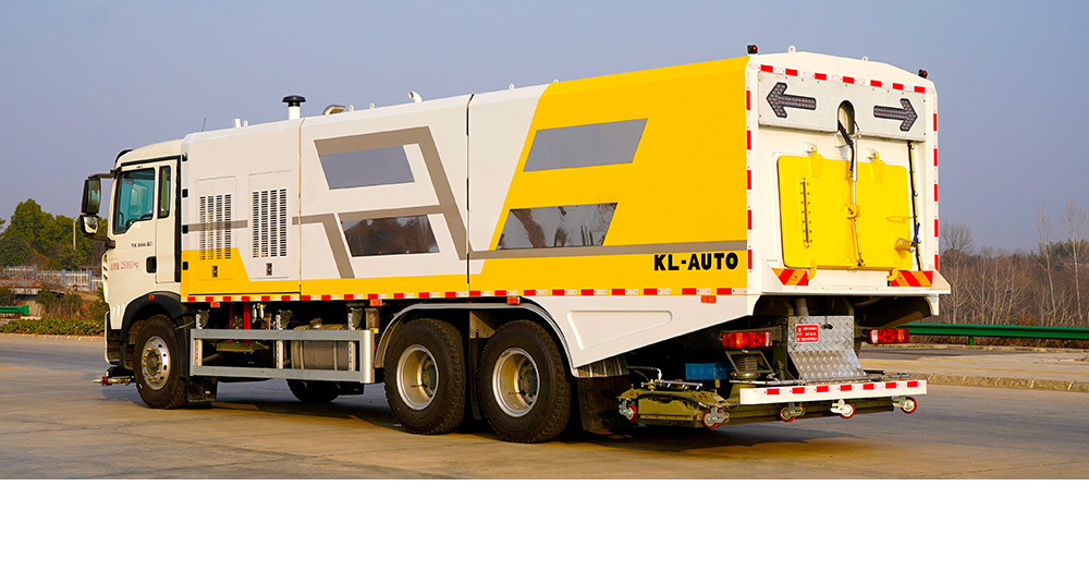 重汽豪沃后双桥深度保洁车图6