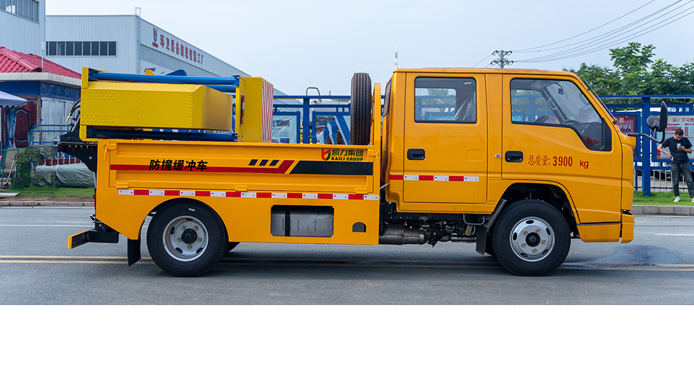 江铃顺达防撞缓冲车图3