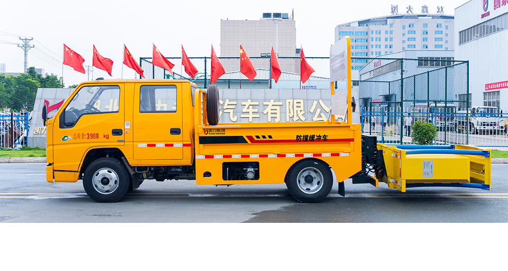 江铃顺达防撞缓冲车图4