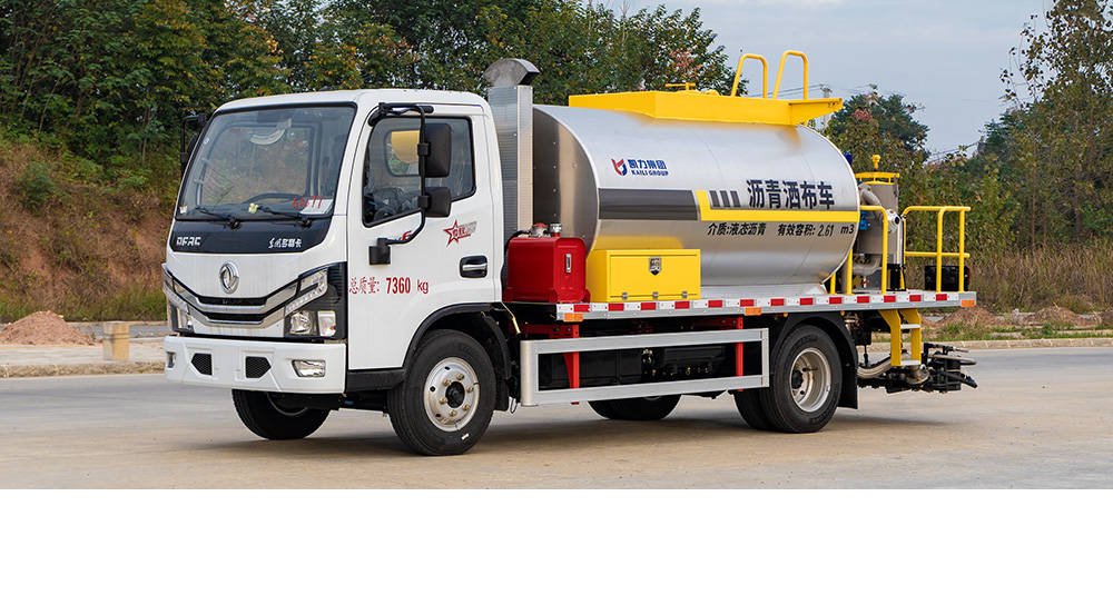 东风小多利卡沥青洒布车图6