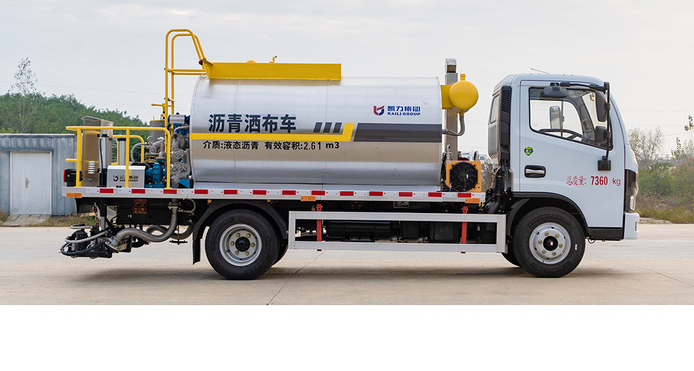 东风小多利卡沥青洒布车图2