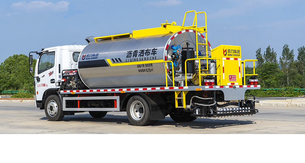 东风D7沥青洒布车图4