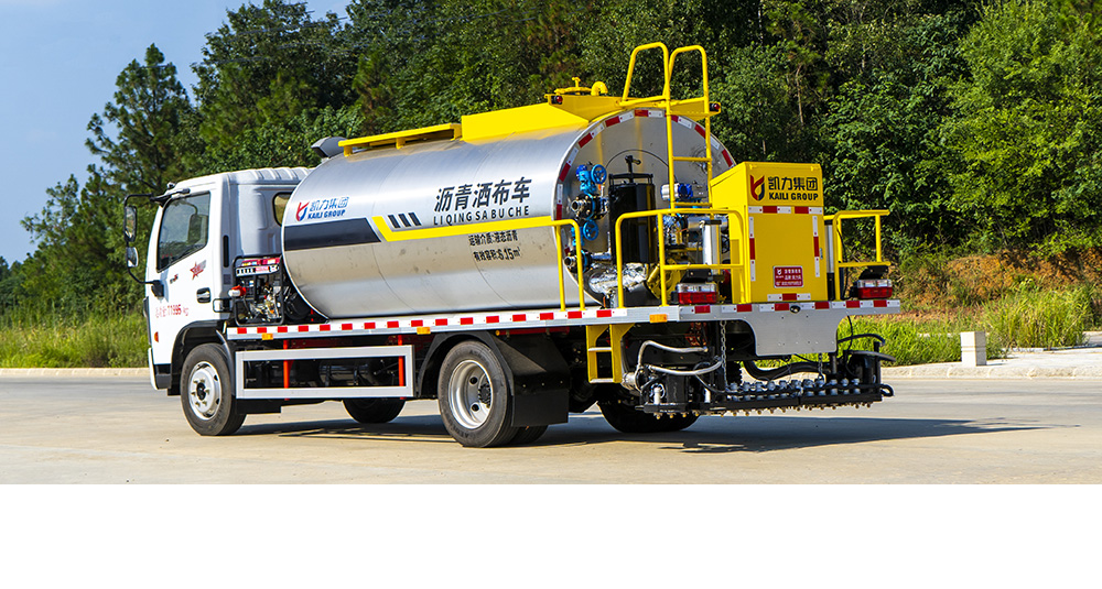 东风D7沥青洒布车图7