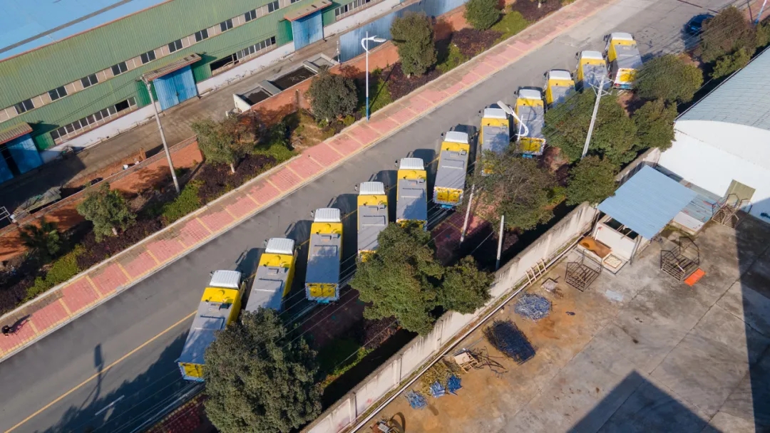 【硬核科普】在沙尘多发的季节，我们该如何挑选合适的吸尘车？